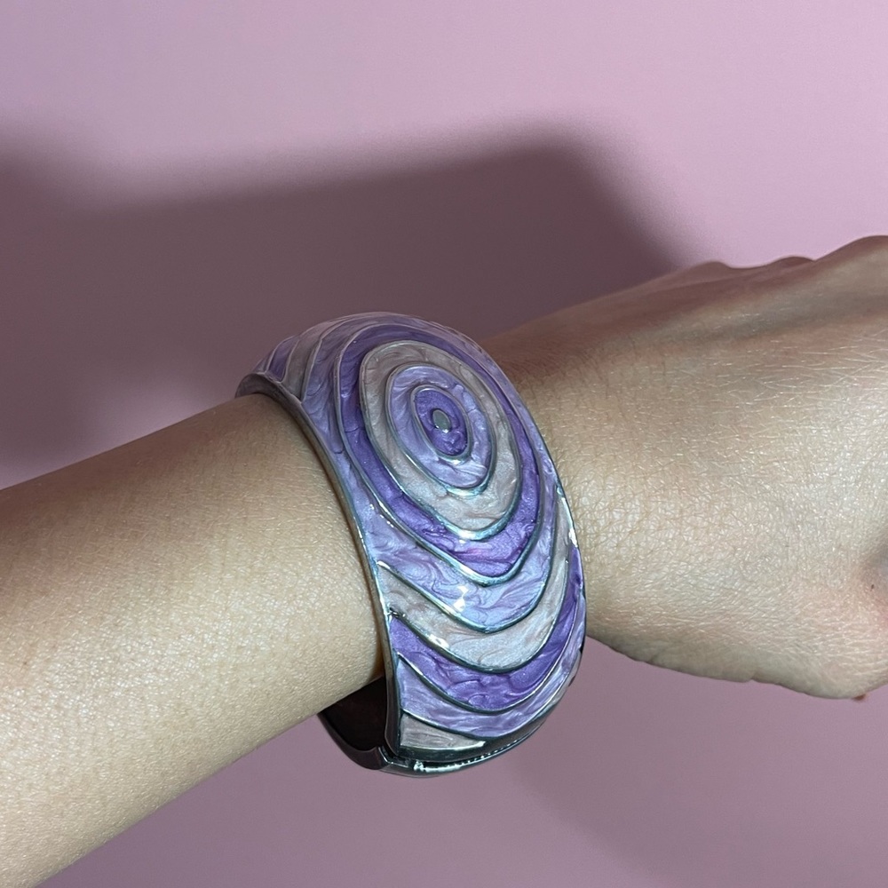 Click on Women’s bracelet